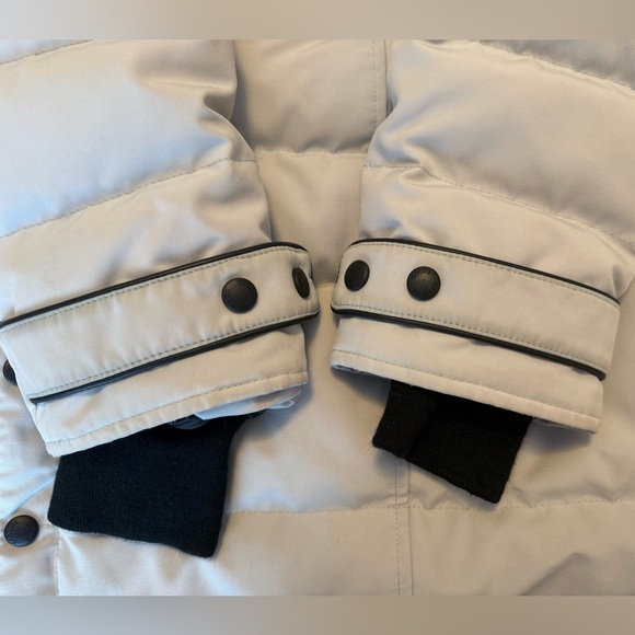 Canada Goose Women’s Lorette Parka - Picture 7 of 15